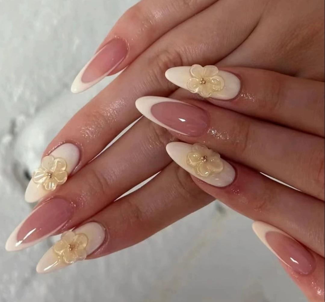 White Flower Nail Set